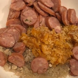 ไส้กรอกไม่เกี่ยว เราใส่เพิ่มไปเอง