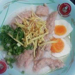 หมูเด้งไข่สุก