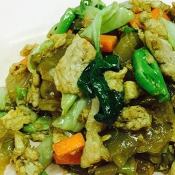 ผัดซีอิ้วเส้นใหญ่รวมมิตร