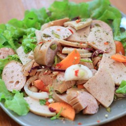 ยำไส้กรอกเวียนนารสเด็ด