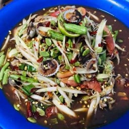 ส้มตำ ไก่ย่างนายฮอน