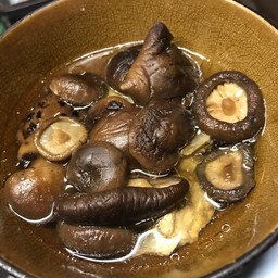 เห็ดหอมตุ๋นซี่โครงหมู