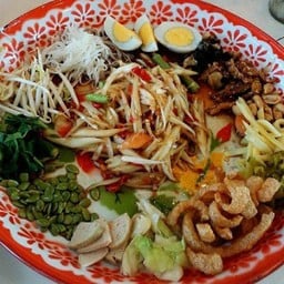 ส้มตำถาด