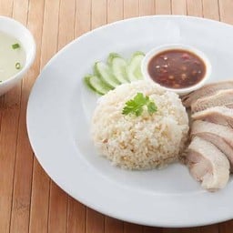 ข้าวมันไก่&บะหมี่เกี๊ยวหอนาฟิกา