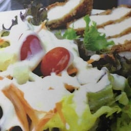 สลัดไก่ทอด