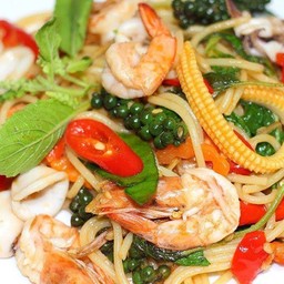 สปาเก็ตตี้ผัดขี้เมาทะเล