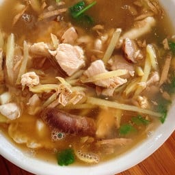 ไก่ จู้ขิง