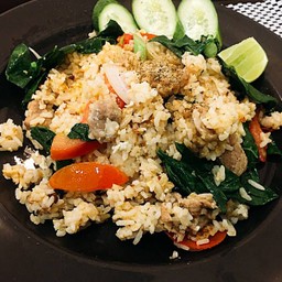 ข้าวผัดเนื้อ.