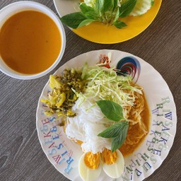ชุดขนมจีนน้ำยาปักษ์ใต้