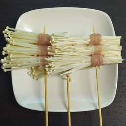 เบคคอนพันเห็ดเข็มทอง