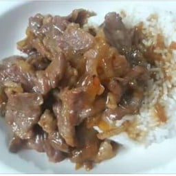 หมูชิ้นน้ำมันหอยราดข้าว