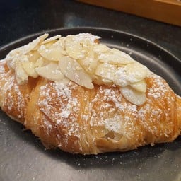 ครัวซองต์อัลมอลด์