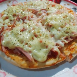 ร้านพิซซ่า ไส้แตก สาขา 1