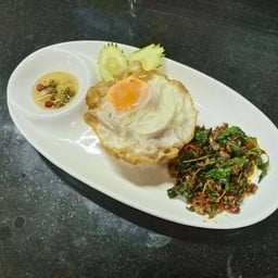 ก๋วยเตี๋ยวในสวนบางไผ่ บางใบไม้