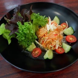 ยำปลาแซลม่อน สไปร์ซี่