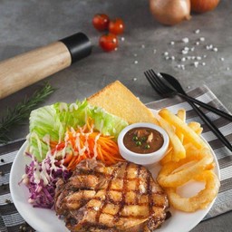 สเต๊กสะโพกไก่พริกไทยดำ