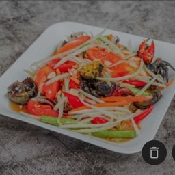 ส้มตำไทยใส่ปู