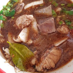 ต้มแซ่บเครื่องในเนื้อ