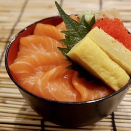 ข้าวหน้าแซลม่อน