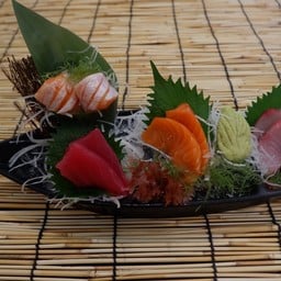 ชุดปลาดิบ 4 อย่าง