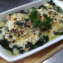 ผักโขมอบชีส