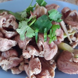 น่องลายลวกจิ้ม