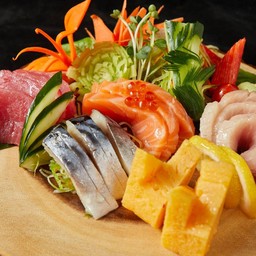 ซาชิมิรวมไทก้า