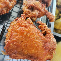ไก่ทอดชิ้นใหญ่