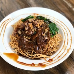 หมี่กรอบหมูตุ๋น