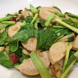 คะน้าน้ำมันหอยหมูยอราดข้าว