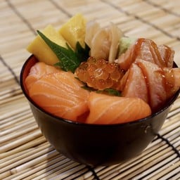 ข้าวหน้าแซลม่อน+ท้องปลาแซลม่อน