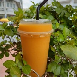 น้ำปั่นแสงเดือน(ท่ารถบขส.สิงห์บุรี)