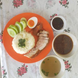 ข้าวหมูกรอบ