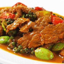 ผัดสะตอพริกแกงเนื้อ (ออสเตรเลีย)