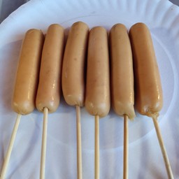 ไส้กรอกหนังกรอบ