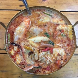 ต้มยำรวมมิตรทะเล