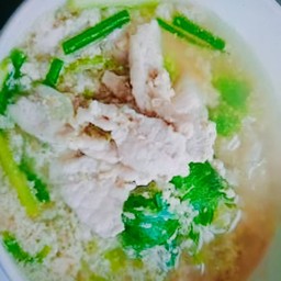 สุกี่หมูชิ้น น้ำ-แห้ง