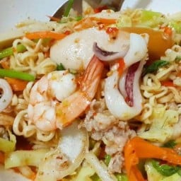 จ๊ะเอ๋ยำวัดนวล