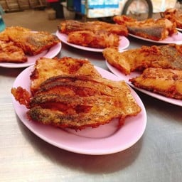 เจ๊นีปลาส้มทอดสมุนไพร