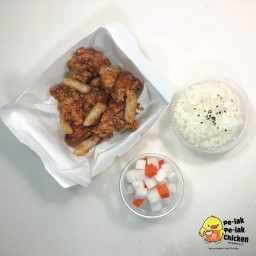 Pe-iak pe-iak Chicken (ไก่ทอดคลุกซอส)
