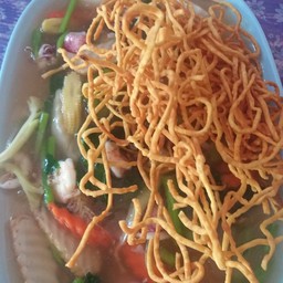 ราดหน้าหมี่กรอบ