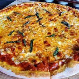 พิซซ่ามาการิต้า (Margherita)