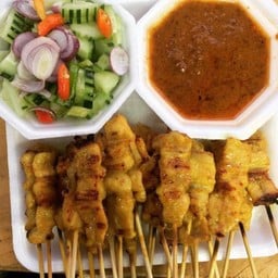 หมูสะเต๊ะน้องกัปตัน