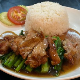 ข้าวคะน้าไก่ทอด