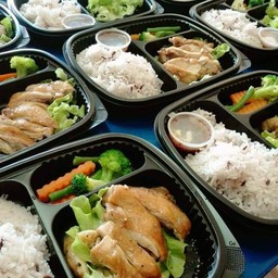 [อร่อยซ่ากับโค้ก] ข้าวหน้าไก่น้ำจิ้มแจ่ว +  สไปรท์ ออริจินัล (กระป๋อง)