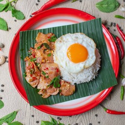 กะเพราเบคอน