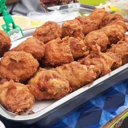 ร้านไก่ทอดสมุนไพร เฮียแขก