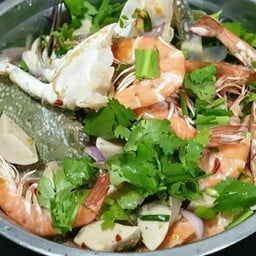 เฟิน ยำยำ