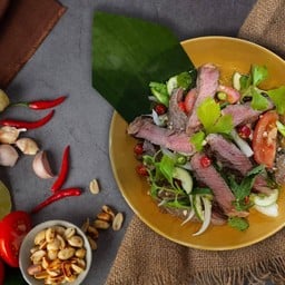 ยำเนื้อย่าง