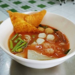 ร้านก๋วยเตี๋ยวดีเลิศ